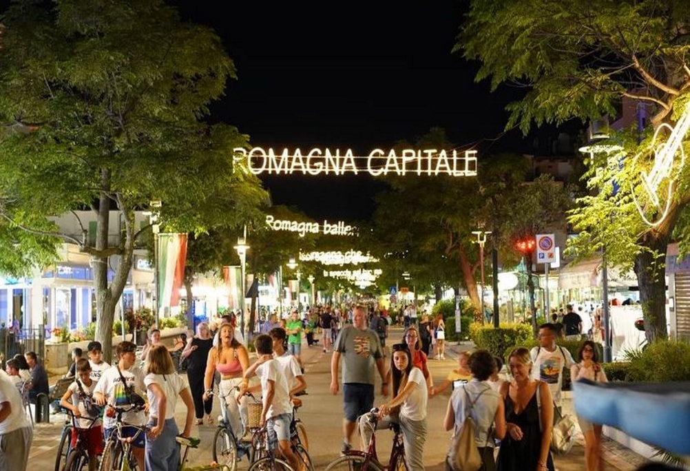 Romagna Capitale via nazioni luminarie